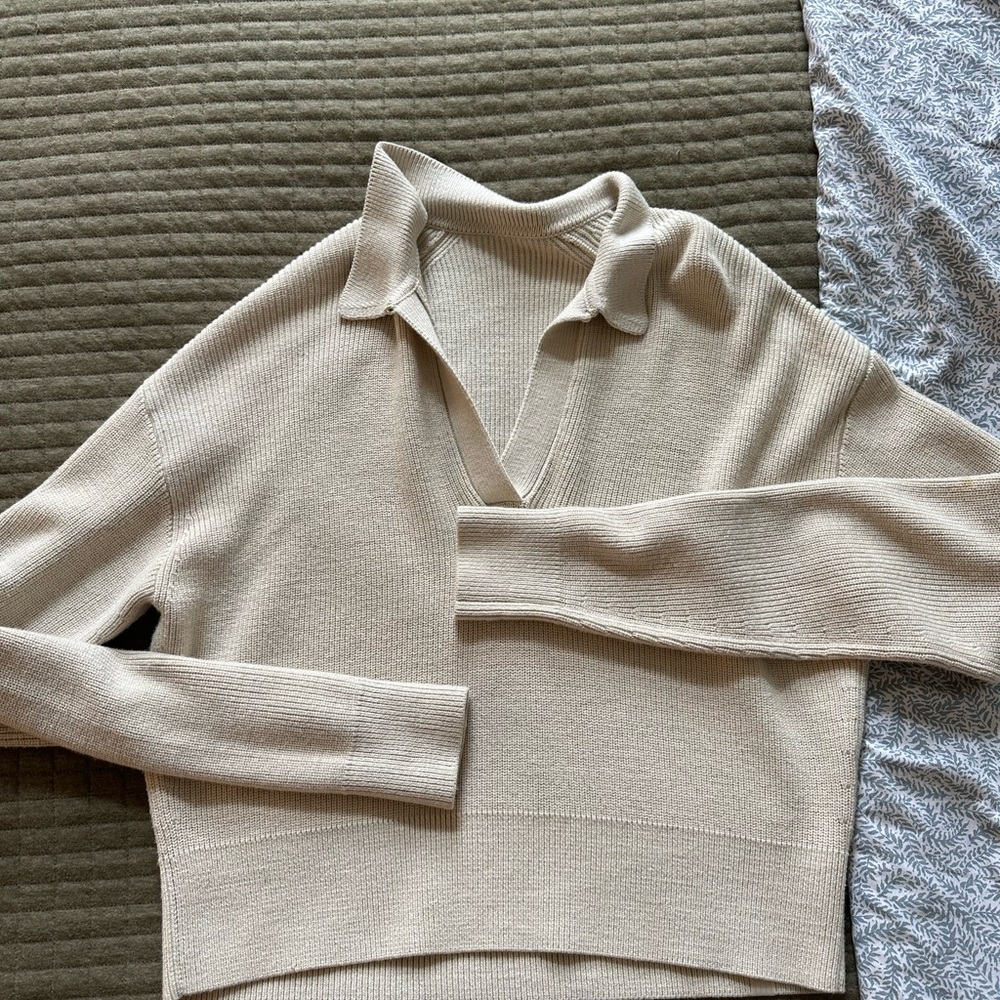Lululemon Sweater - Picture 2 of 4